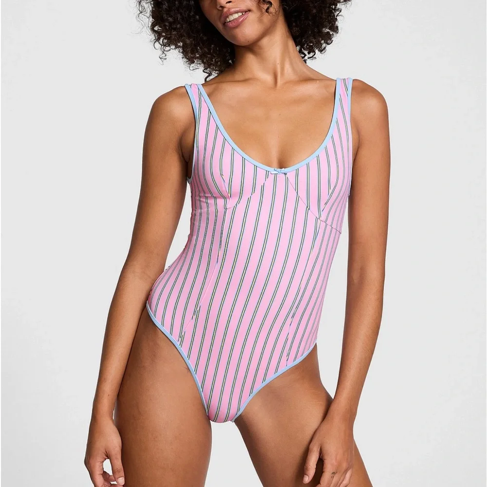 Frankie’s bikinis one piece